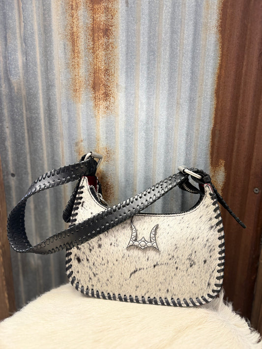 Dannia Black & White