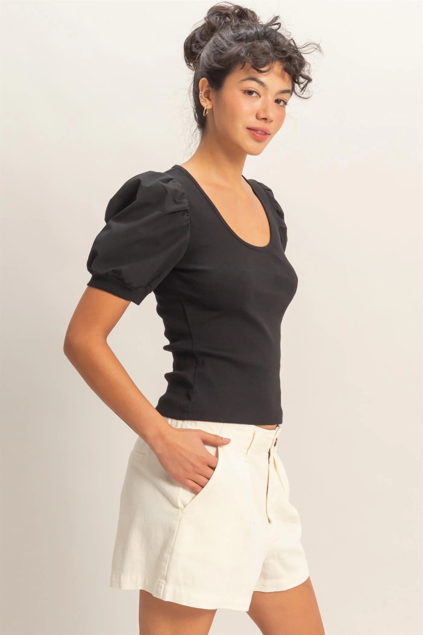 Ribbed Puff Black Top